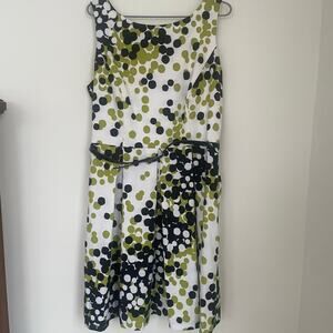 Ronni Nicole sleeveless sheath polk-a-dot dress with belt. Sz 12